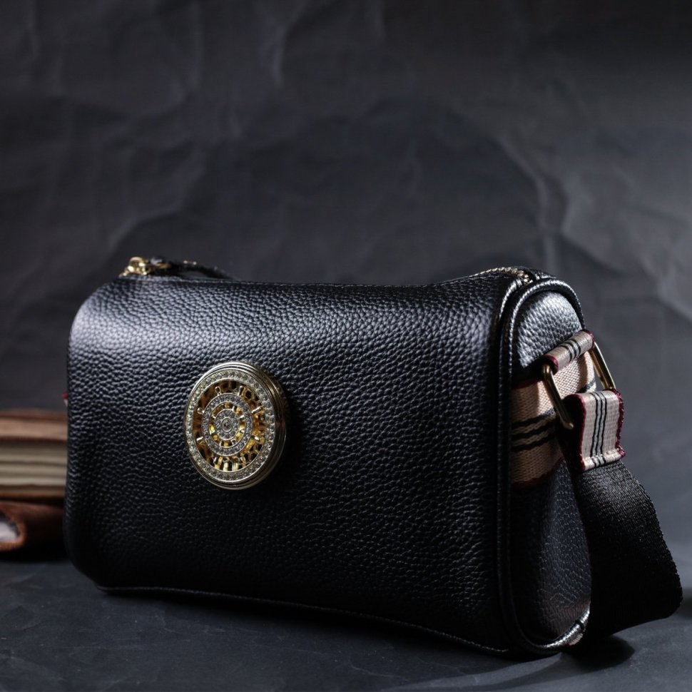 Повседневная женская сумка из кожи флотар с текстильным плечевым ремнем и украшением Vintage 102953 черного цвета modnotak фото №9