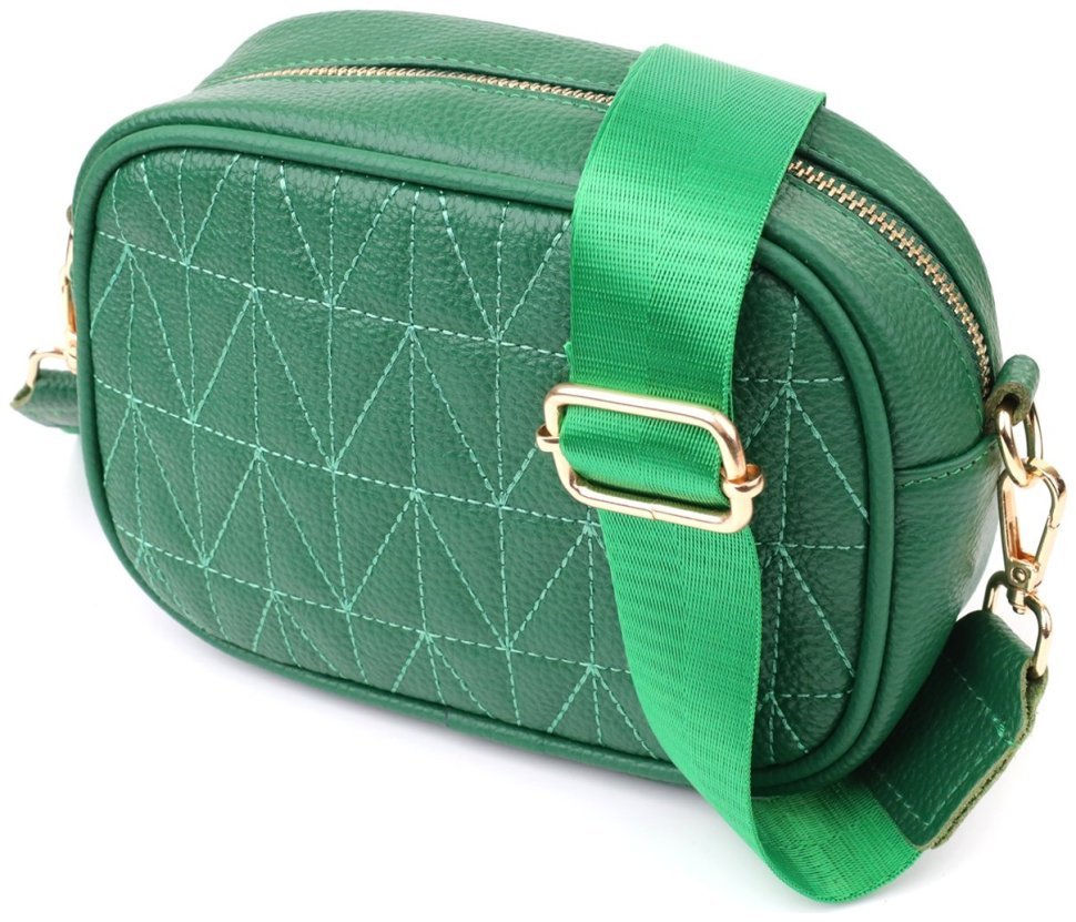 Компактная женская сумка из фактурной кожи прошитая нитью Vintage 103153 зеленого цвета modnotak фото №1