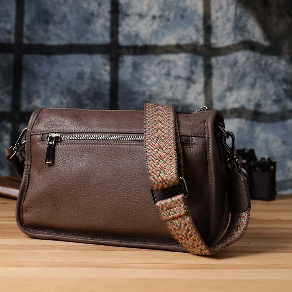 Небольшая женская сумка из кожи через плечо Vintage 98153 коричневого цвета фото №10 Небольшая женская сумка из кожи через плечо Vintage 98153 коричневого цвета modnotak фото №10