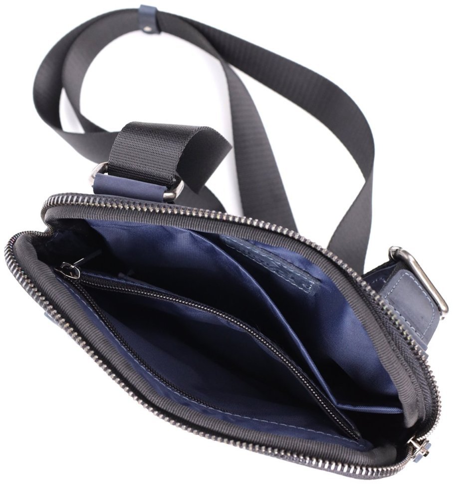 Городская компактная мужская сумка из винтажной кожи через плечо Shvigel синего цвета 108353 фото №7 Городская компактная мужская сумка из винтажной кожи через плечо Shvigel синего цвета 108353 modnotak фото №7