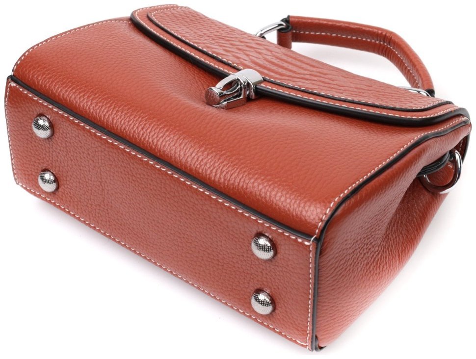 Коричнева шкіряна жіноча сумка компактного розміру з плечовим ремінцем Vintage 2422417