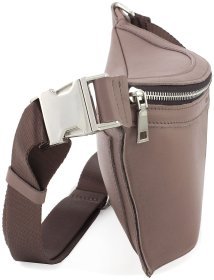 Жіноча сумка-бананка через плече із натуральної італійської шкіри темно-пудрового кольору Grande Pelle 70754