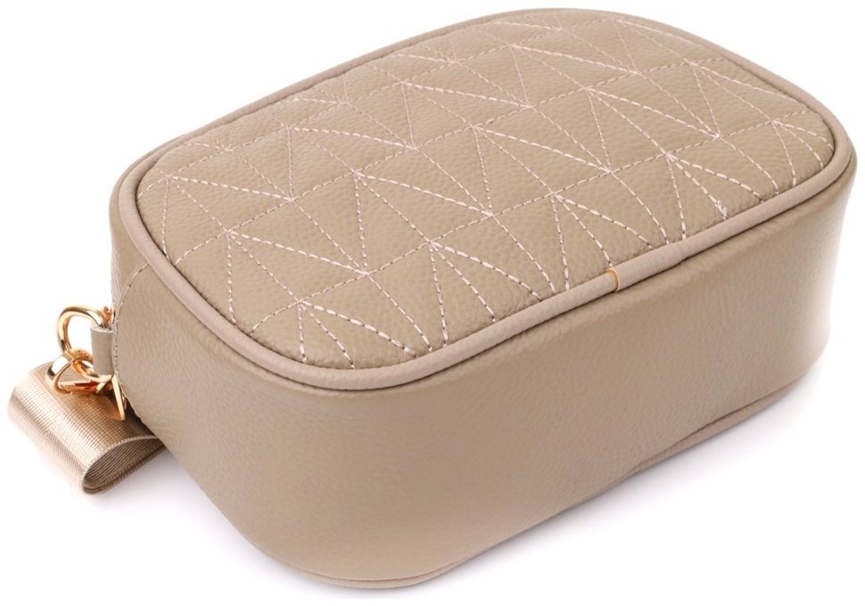 Компактна повсякденна жіноча сумка зі шкіри флотар Vintage 103154 бежевого кольору modnotak фото №6