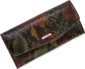 Різнобарвний жіночий гаманець класичного типу із натуральної шкіри з принтом під змію KARYA (21067)