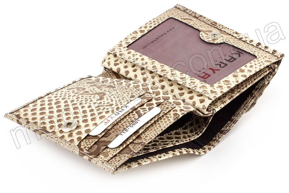 Маленький шкіряний гаманець з тисненням KARYA (1065-011)