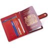 Кожаная обложка для паспорта в красном цвете с хлястиком на кнопке Visconti Sumba 68755 - 2
