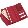 Лаковий довгий жіночий гаманець у червоному кольорі з тисненням під змію KARYA (19573) - 6
