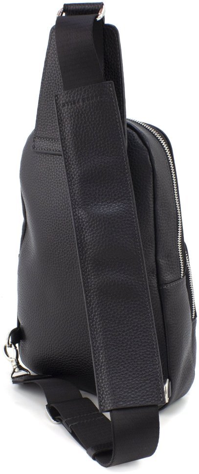 Черная мужская сумка-слинг из итальянской кожи с выраженной фактурой Grande Pelle 70756