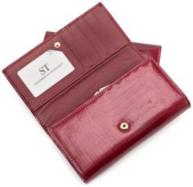 Лаковый красный кошелек с фиксацией на кнопку ST Leather (16280)