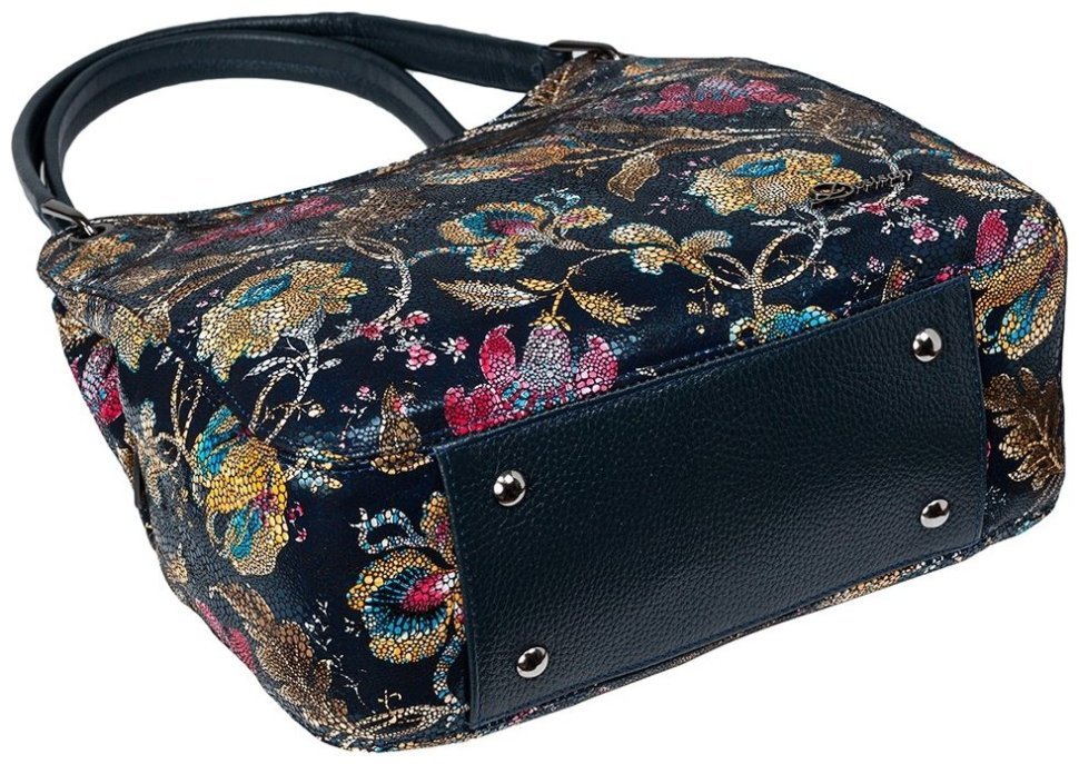 Стильная женская сумка с цветочным узором из фактурной кожи синего цвета Desisan 107456 modnotak фото №5