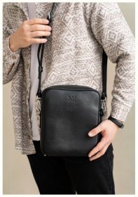 Мужская черная сумка-планшет на плечо из гладкой кожи BlankNote Challenger S 78956