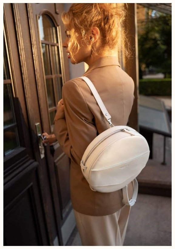 Біла жіноча шкіряна сумка-рюкзак круглої форми BlankNote Maxi 78857
