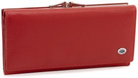 Женский кожаный кошелек на магнитах и с наружной монетницей на застежке поцелуй ST Leather 90858 красного цвета