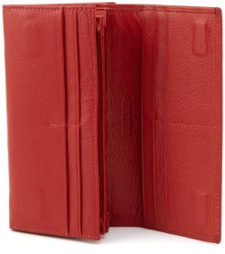 Женский кожаный кошелек на магнитах и с наружной монетницей на застежке поцелуй ST Leather 90858 красного цвета