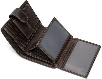 Коричневе чоловіче портмоне з гладкої шкіри з хлястиком на кнопці Vintage (2414925)
