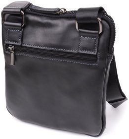 Практичная мужская сумка планшет из гладкой кожи черного цвета Shvigel через плечо 108358