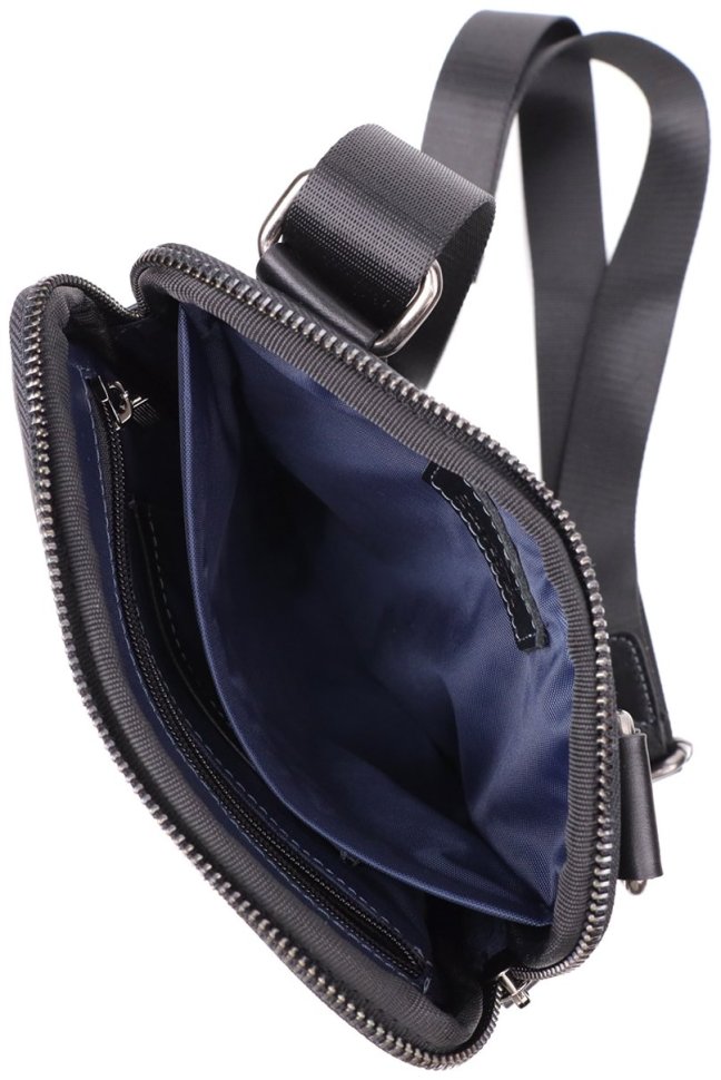 Практичная мужская сумка планшет из гладкой кожи черного цвета Shvigel через плечо 108358 modnotak фото №7