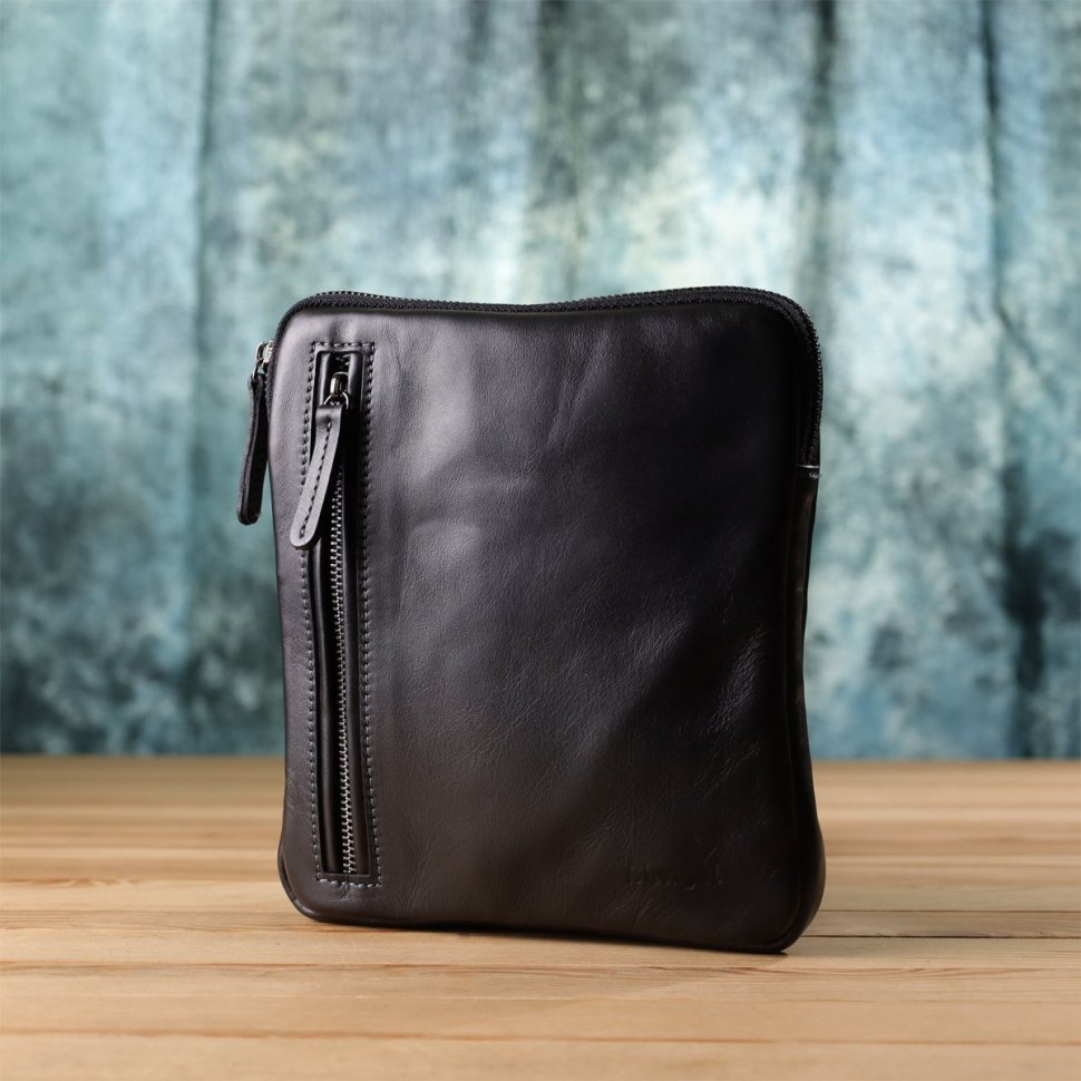 Практичная мужская сумка планшет из гладкой кожи черного цвета Shvigel через плечо 108358 modnotak фото №9