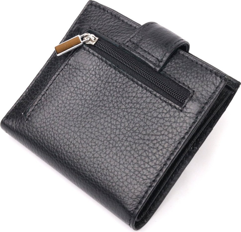 Чорний жіночий гаманець компактного розміру з натуральної шкіри з хлястиком на кнопці KARYA (2420945)