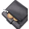 Чорний жіночий гаманець компактного розміру з натуральної шкіри з хлястиком на кнопці KARYA (2420945) - 6