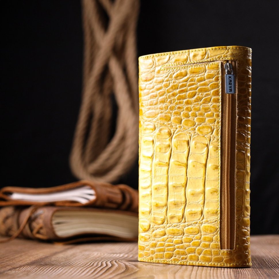 Женский желтый кошелек из натуральной кожи с тиснением под крокодила KARYA (2421145)