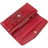 Кожаный лаковый кошелек красного цвета с узором под змею KARYA (21062) - 4