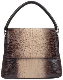 Каркасная женская сумка из натуральной кожи с фактурой под кроко с клапаном на магните Desisan 107559 бежевого цвета