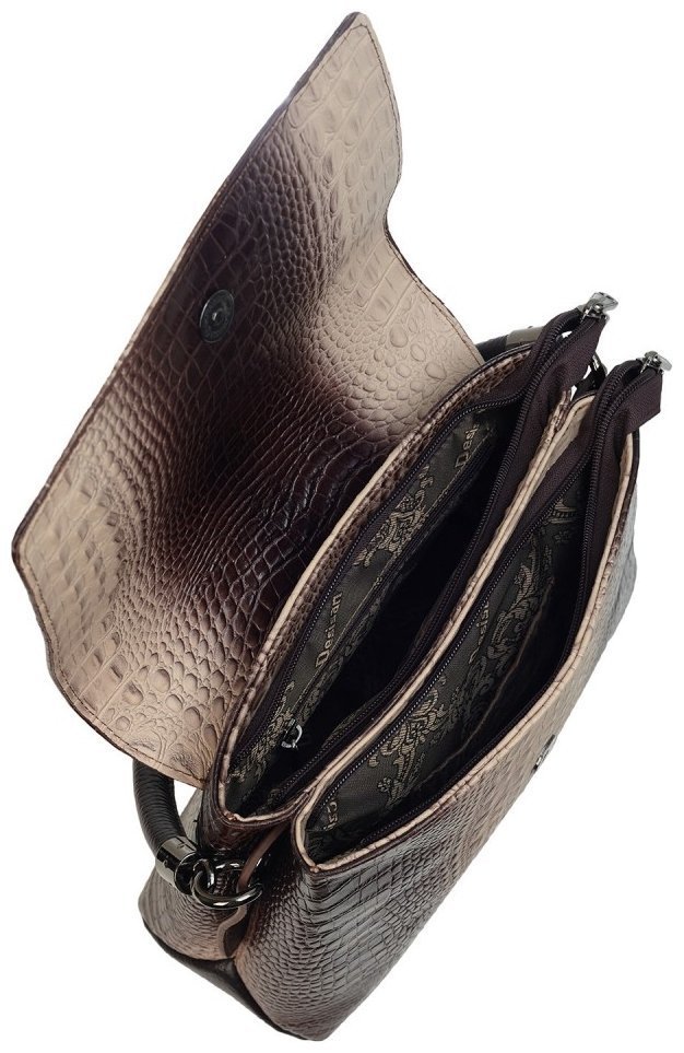 Каркасная женская сумка из натуральной кожи с фактурой под кроко с клапаном на магните Desisan 107559 бежевого цвета modnotak фото №6