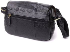 Стильная женская сумка через плечо из натуральной фактурной кожи черного цвета с клапаном на магните Vintage 108359