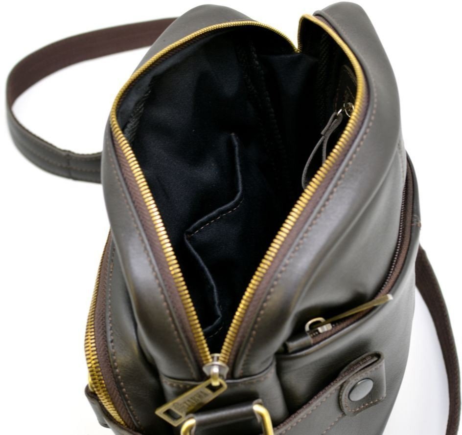 Коричневая мужская сумка на плечо среднего размера из натуральной кожи TARWA (19802)