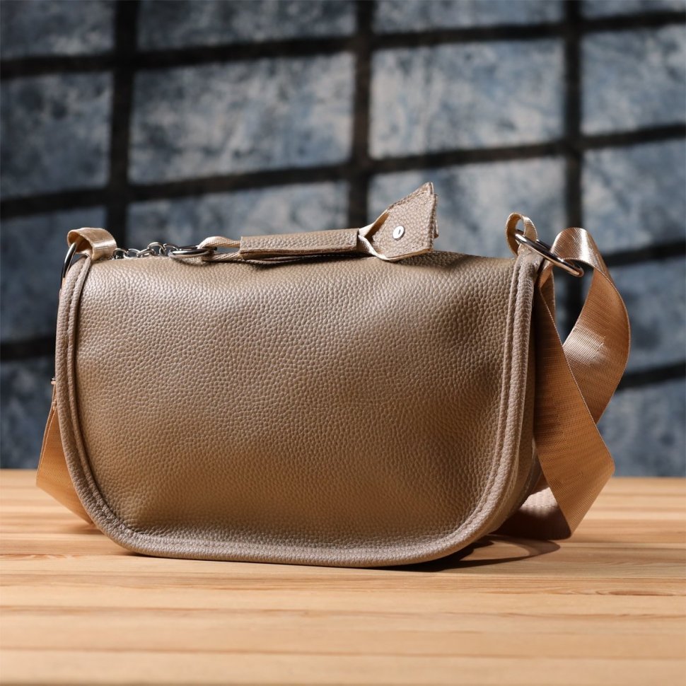 Жіноча напівкругла сумка зі шкіри флотар через плече Vintage 103160 бежева modnotak фото №10