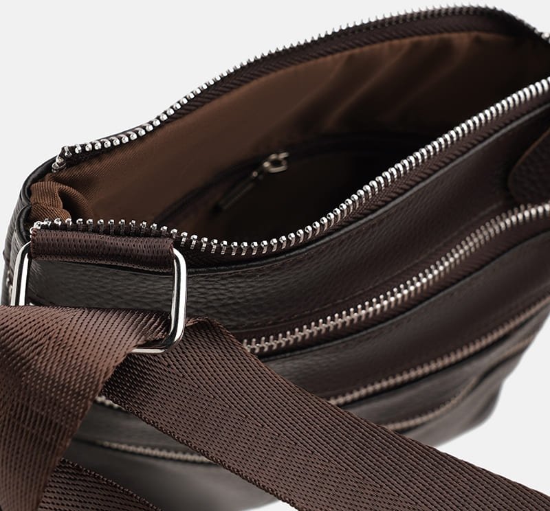 Мужская тонкая плечевая сумка коричневого цвета из натуральной кожи Keizer (21346)