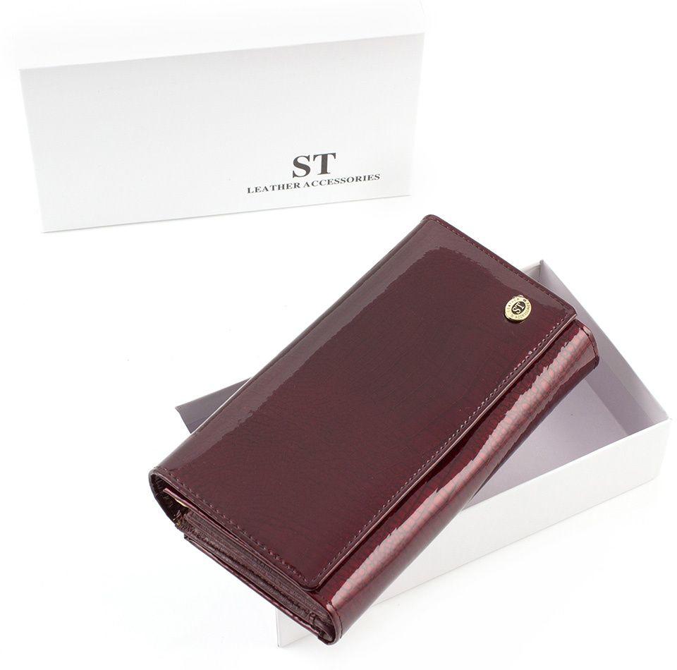 Лаковий гаманець бордового кольору під багато карток ST Leather (16290)