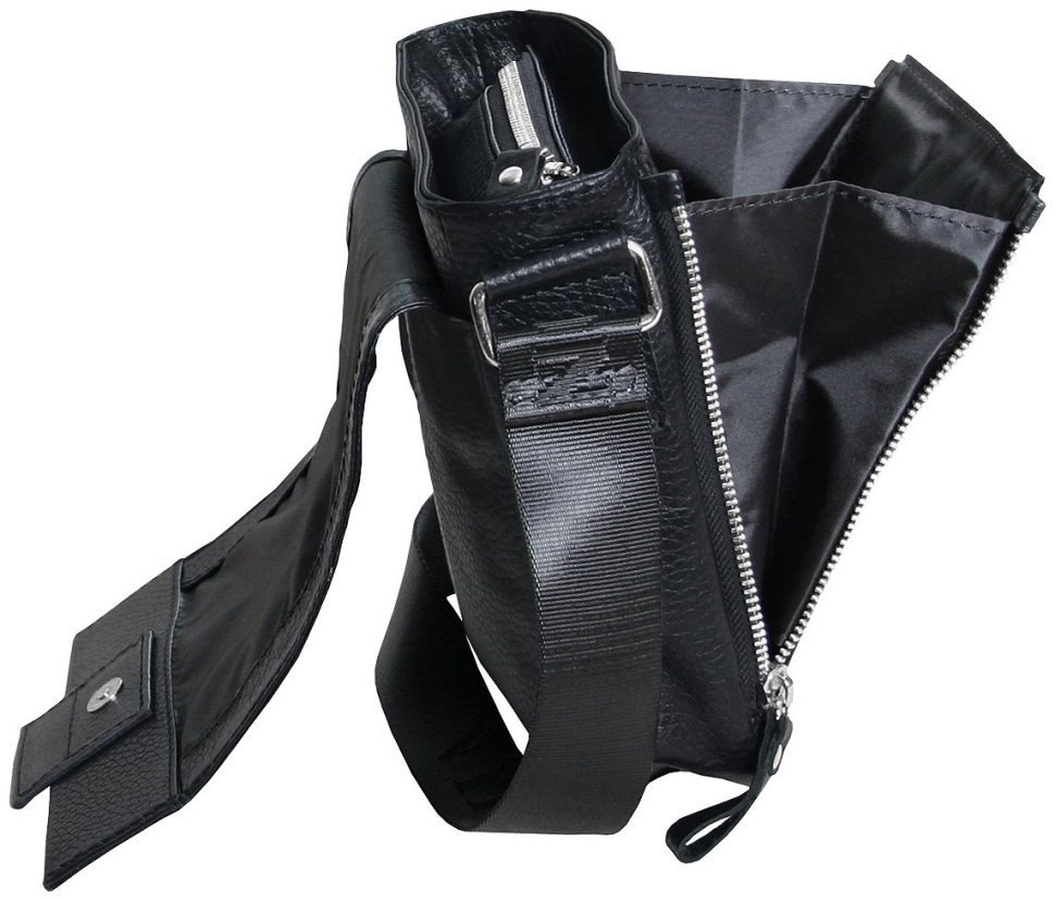 Шкіряна чоловіча сумка через плече із клапаном на магніті Vip Collection чорного кольору 102661 фото №4 Шкіряна чоловіча сумка через плече із клапаном на магніті Vip Collection чорного кольору 102661 modnotak фото №4