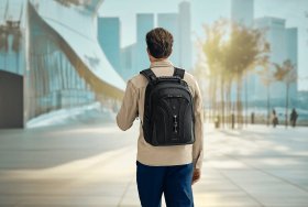 Повседневный мужской рюкзак из полиэстера черного цвета для ноутбука Wenger Legacy 16" Black Series 103661