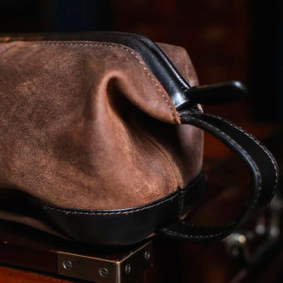 Мужской несессер из натуральной кожи на 1 вместительное отделение Ashwood Lou коричневого цвета 94161 фото №10 Мужской несессер из натуральной кожи на 1 вместительное отделение Ashwood Lou коричневого цвета 94161 modnotak фото №10