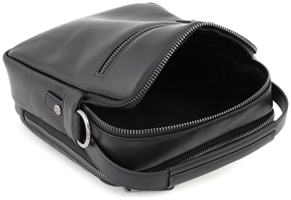 Чоловіча шкіряна сумка-барсетка з ручкою та плечовим ременем Leather Collection 94561 чорного кольору фото №8 Чоловіча шкіряна сумка-барсетка з ручкою та плечовим ременем Leather Collection 94561 чорного кольору modnotak фото №8