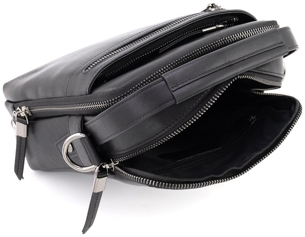 Чоловіча шкіряна сумка-барсетка з ручкою та плечовим ременем Leather Collection 94561 чорного кольору фото №9 Чоловіча шкіряна сумка-барсетка з ручкою та плечовим ременем Leather Collection 94561 чорного кольору modnotak фото №9