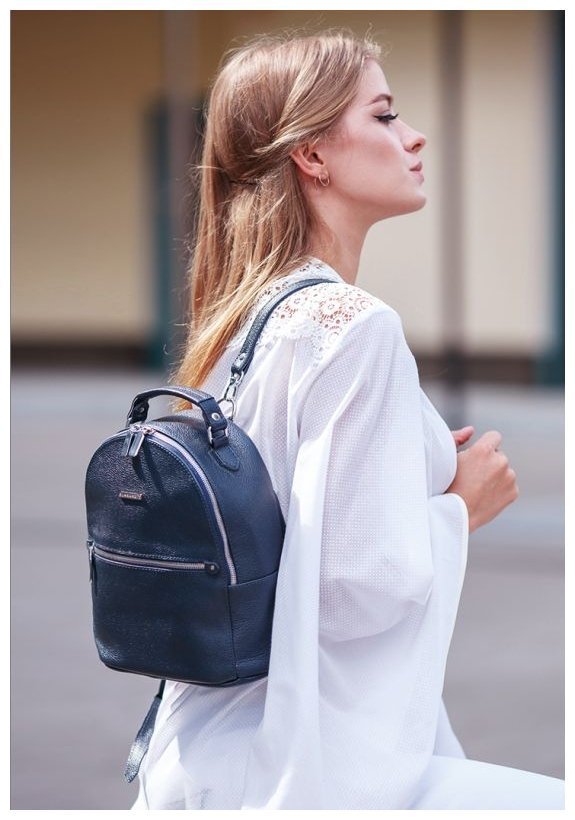 Темно-синяя женская сумка-рюкзак из натуральной гладкой кожи BlankNote Kylie 78661