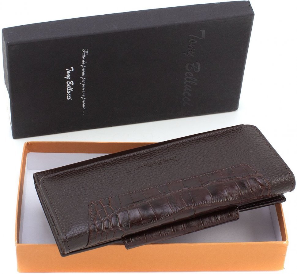 Шкіряний жіночий гаманець коричневого кольору з двома місткими відділами Tony Bellucci (10870)