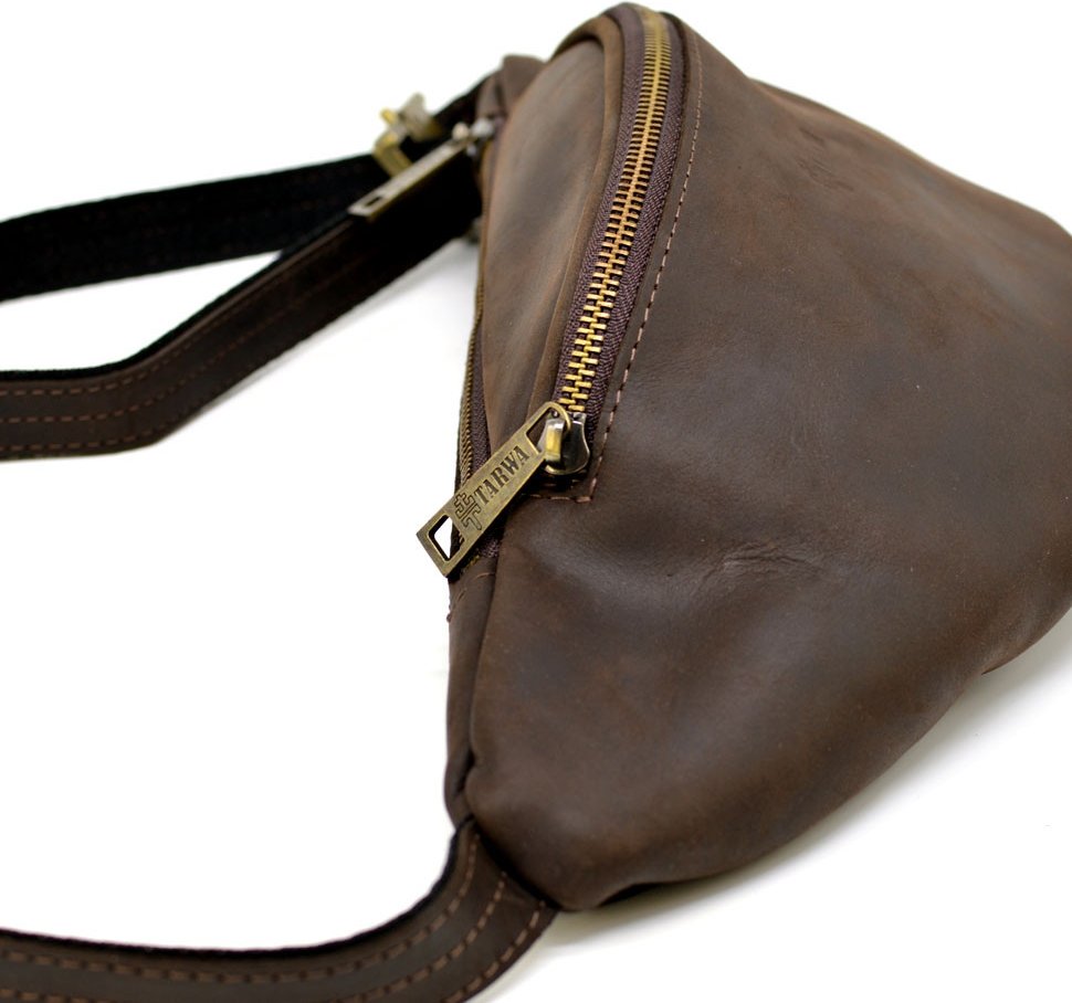 Винтажная сумка на пояс из натуральной кожи коричневого цвета TARWA (21632)