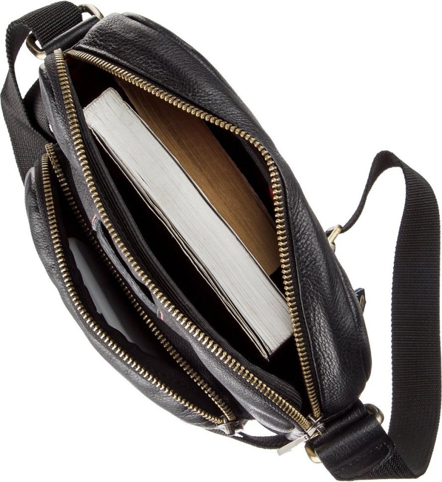 Чоловіча шкіряна сумка-плашета чорного кольору з однією лямкою SHVIGEL (2419111)
