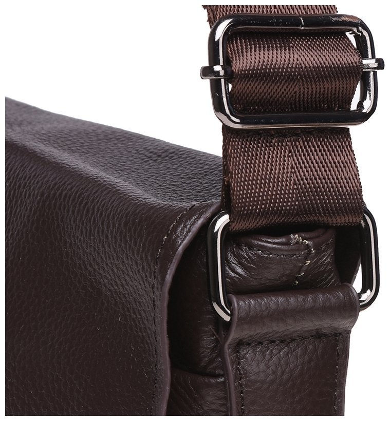 Вертикальна чоловіча наплічна сумка з натуральної шкіри коричневого кольору Borsa Leather 72962