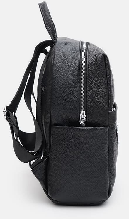 Жіночий чорний рюкзак з фактурної шкіри на блискавці Keizer (22055)