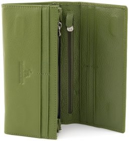 Гаманець жіночий шкіряний на магніті з відділеннями для купюр та карток Marco Coverna 90863