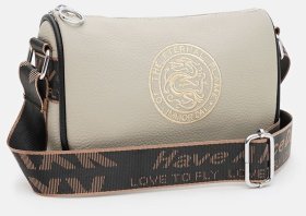 Компактная женская сумка из фактурной кожи Borsa Leather 94663 бежевого цвета