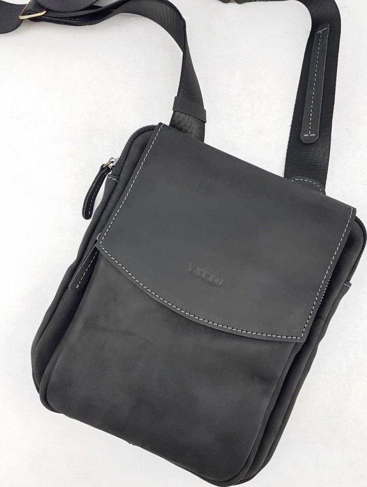 Компактна сумка вертикального типу з вінтажній шкіри Крейзі VATTO (11705)
