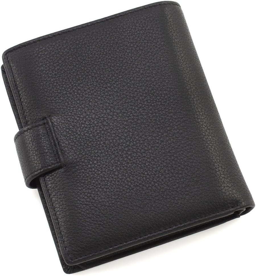 Среднее мужское портмоне из натуральной черной кожи с хлястиком на кнопке Marco Coverna 68663