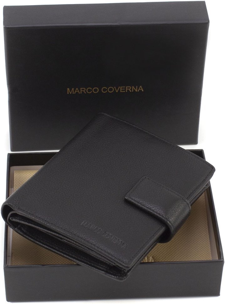 Среднее мужское портмоне из натуральной черной кожи с хлястиком на кнопке Marco Coverna 68663