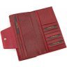 Довгий жіночий гаманець з натуральної червоної шкіри з фіксацією на клапан Tony Bellucci (10866) - 5